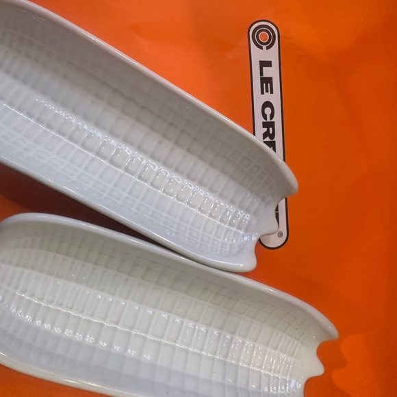 Le Creuset White Corn Dishes NWT Set of 2 Stoneware Sweet Corn on the Cob - Picture 6 of 8